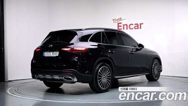 Mercedes-Benz GLC-Class GLC300 4MATIC AMG Line — пробег 16 282 км — фото 2 из 5