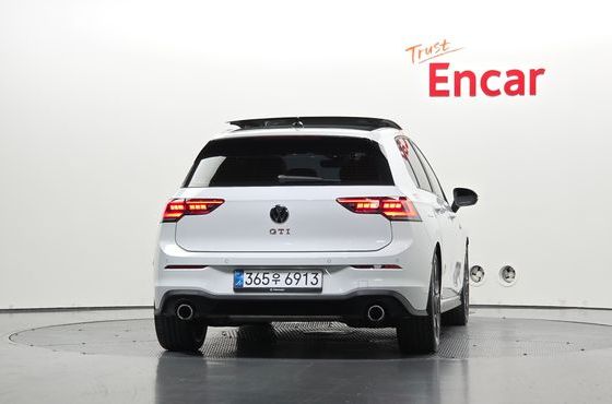 Volkswagen Golf 2.0 GTI — пробег 5 007 км — фото 4 из 5