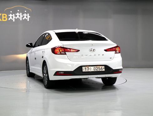 Hyundai AVANTE 1.6 Style — пробег 69 058 км — фото 4 из 5