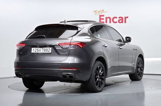 Maserati Levante 3.0 Diesel AWD GranLusso — пробег 104 663 км — фото 2 из 5