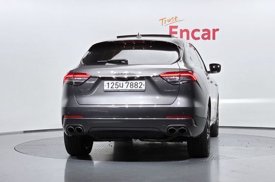 Maserati Levante 3.0 Diesel AWD GranLusso — пробег 104 663 км — фото 4 из 5
