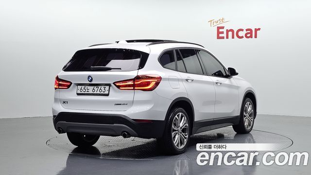 BMW X1 xDrive 18d Joy — пробег 136 526 км — фото 2 из 5