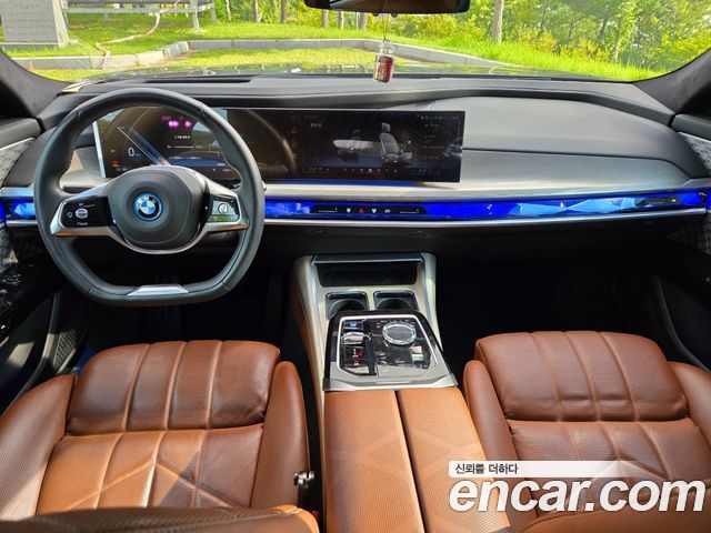 BMW i7 xDrive 60 Design Pure Excellence — пробег 63 835 км — фото 5 из 5