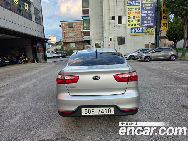 Kia pride 4DR 1.6 GDI Luxury — пробег 80 570 км — фото 4 из 5