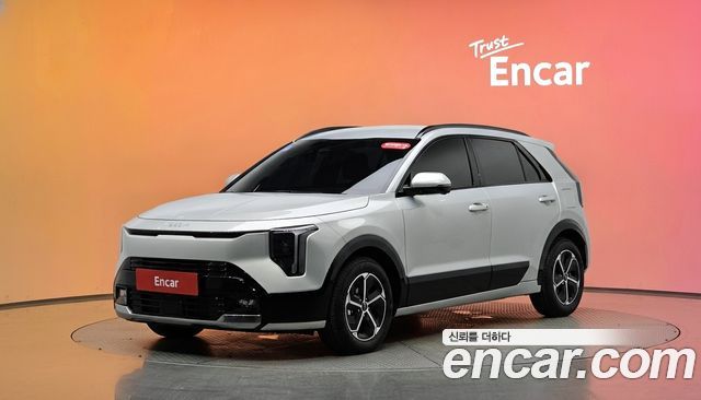 Kia Niro SIgnature — пробег 4 040 км — фото 1 из 5