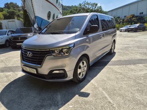 Hyundai Starex Wagon 12-Seater Smart — пробег 174 620 км — фото 1 из 5