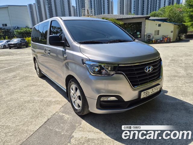 Hyundai Starex Wagon 12-Seater Smart — пробег 174 620 км — фото 3 из 5