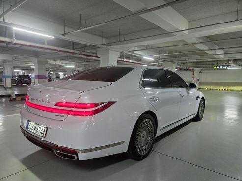 Genesis G90 5.0 AWD Prestige — пробег 127 000 км — фото 5 из 5