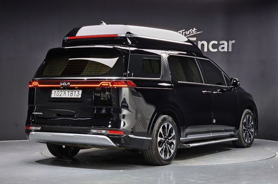Kia Carnival Gasoline 9-Seater Hi-Limousine Signature — пробег 71 063 км — фото 2 из 5