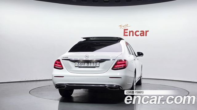 Mercedes-Benz E-Class из Кореи Encar
