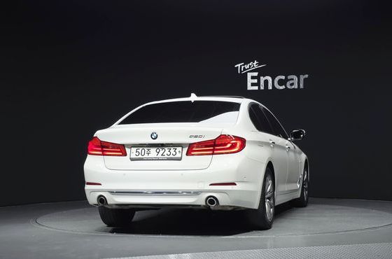 BMW 5-Series 520i Luxury — пробег 59 109 км — фото 4 из 5