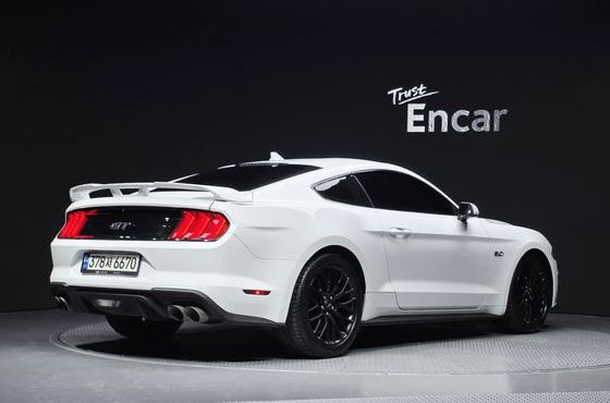 Ford Mustang GT Coupe — пробег 37 301 км — фото 2 из 5