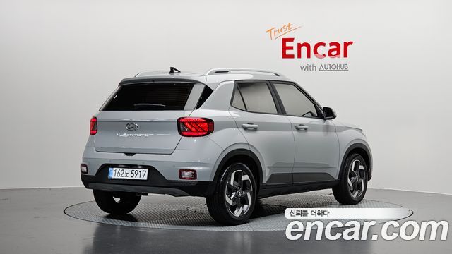 Hyundai Venue 1,6 Premium — пробег 10 604 км — фото 2 из 5