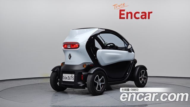 Renault (Samsung) Twizy Intens(2-seater) — пробег 24 062 км — фото 2 из 5