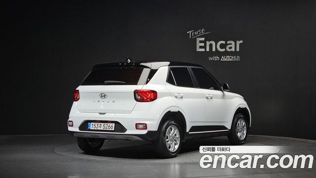 Hyundai Venue 1,6 Premium — пробег 8 929 км — фото 2 из 5