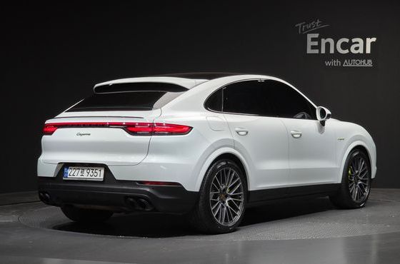 Porsche Cayenne 3.0 E-Hybrid Coupe — пробег 56 178 км — фото 2 из 5