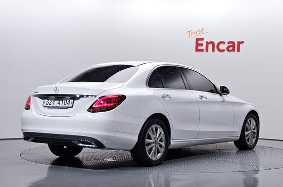 Mercedes-Benz C-Class C220 d Avantgarde — пробег 65 791 км — фото 2 из 5