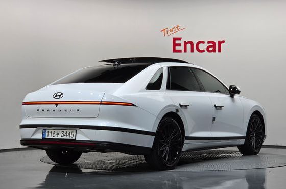 Hyundai Grandeur Calligraphy — пробег 16 070 км — фото 2 из 5