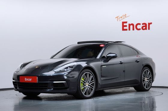 Porsche Panamera 2.9 AWD E-Hybrid — пробег 68 753 км — фото 1 из 5