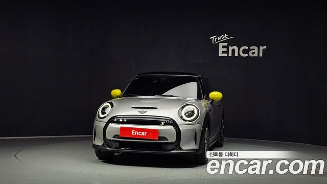 Mini Cooper SE Electric 3rd — пробег 54 020 км — фото 3 из 5