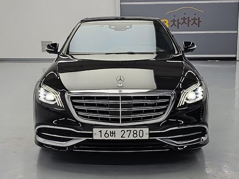 Mercedes-Benz S-Class Maybach S560 4MATIC — пробег 93 936 км — фото 1 из 5
