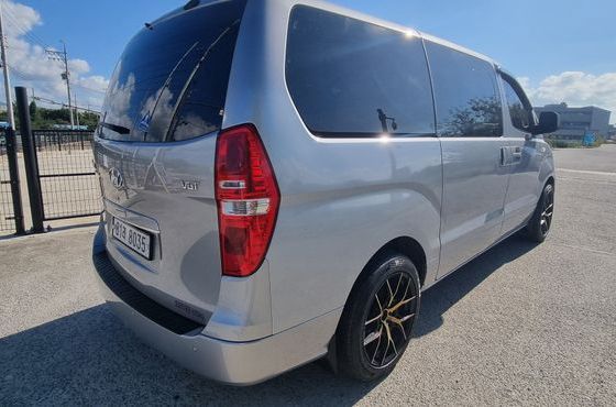 Hyundai Starex 5-Seater VAN Smart — пробег 253 000 км — фото 5 из 5