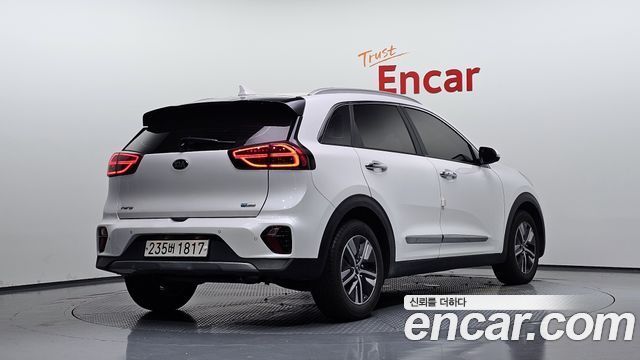 Kia Niro 1.6 HEV Prestige — пробег 62 004 км — фото 2 из 5