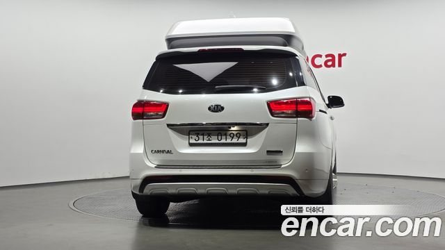 Kia Carnival из Кореи Encar