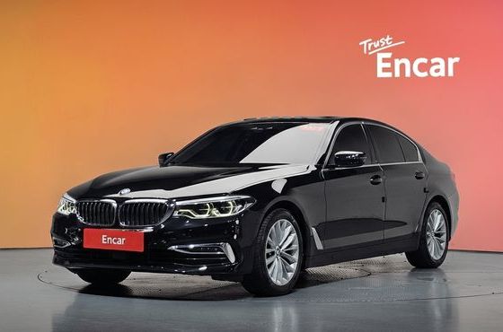 BMW 5-Series 520d Luxury Plus — пробег 79 687 км — фото 1 из 5