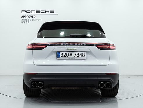 Porsche Cayenne 3.0 E-Hybrid — пробег 65 000 км — фото 4 из 5