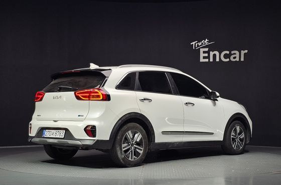 Kia Niro 1.6 HEV Noblesse — пробег 96 356 км — фото 2 из 5