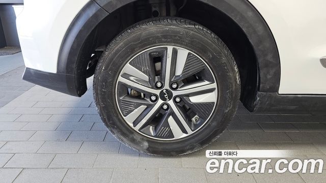 Kia Niro 1.6 HEV Noblesse — пробег 96 356 км — фото 5 из 5