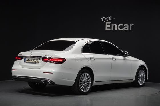 Mercedes-Benz E-Class E220d 4MATIC Exclusive — пробег 59 724 км — фото 2 из 5
