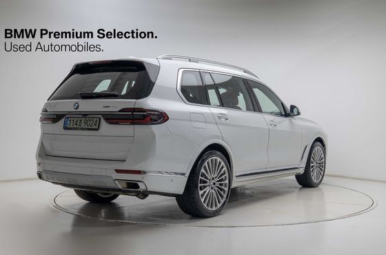 BMW X7 xDrive 40i Design Pure Excellence 7-Seater — пробег 6 029 км — фото 2 из 5