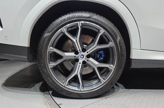 BMW X6 xDrive40i M Sport — пробег 70 791 км — фото 5 из 5