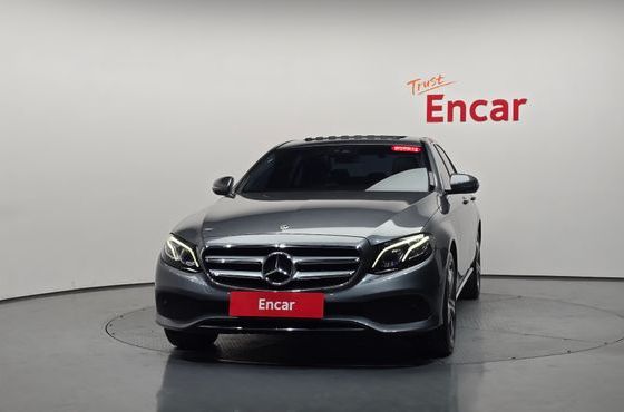 Mercedes-Benz E-Class E220d Avantgarde — пробег 105 677 км — фото 3 из 5