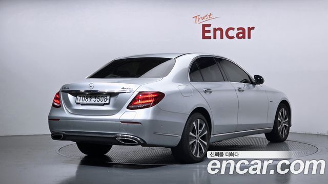 Mercedes-Benz E-Class из Кореи Encar