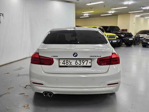 BMW 3-Series 320d xDrive — пробег 69 013 км — фото 3 из 5