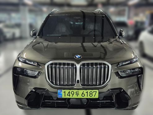 BMW X7 xDrive 40i M Sport 6STR — пробег 2 380 км — фото 1 из 5