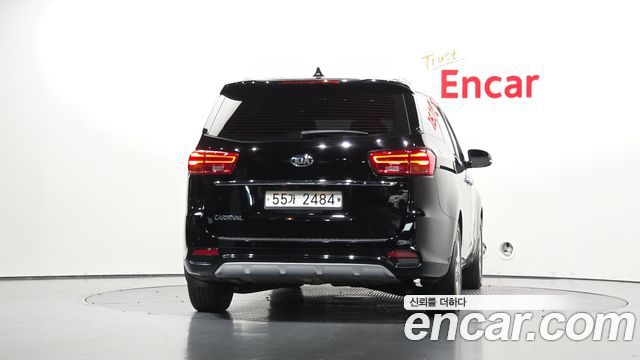 Kia Carnival из Кореи Encar