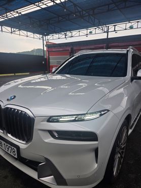 BMW X7 xDrive 40d Design Pure Excellence 7-Seater — пробег 29 000 км — фото 1 из 5