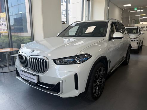 BMW X5 xDrive 50e xLine — пробег 13 947 км — фото 1 из 5