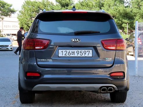 Kia Sorento Diesel 2.0 4WD Prestige — пробег 208 163 км — фото 4 из 5