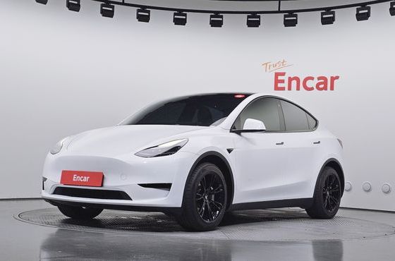 Tesla Model Y RWD — пробег 78 122 км — фото 1 из 5