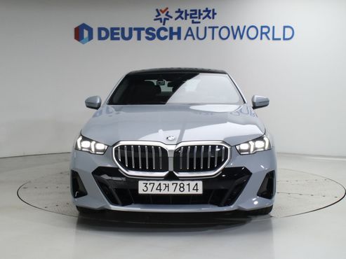 BMW 5-Series 530i xDrive M Sport — пробег 8 393 км — фото 3 из 5