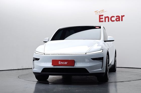 Tesla Model Y Premium RWD — пробег 1 983 км — фото 3 из 5