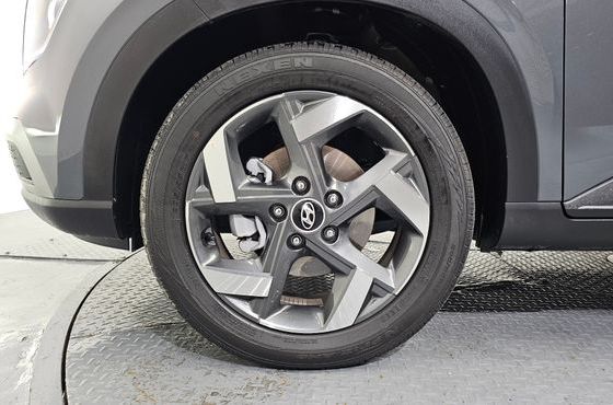 Hyundai Venue 1,6 Premium — пробег 14 144 км — фото 5 из 5