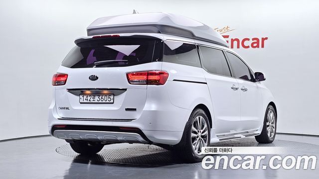 Kia Carnival из Кореи Encar