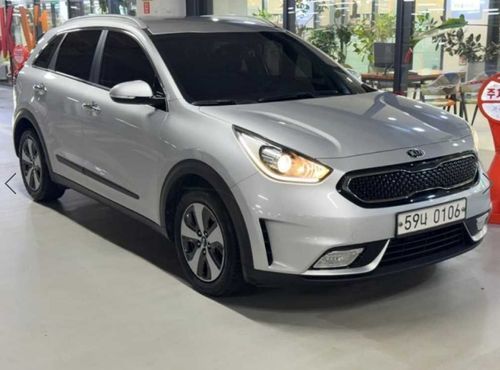 Kia Niro Prestige — пробег 207 673 км — фото 2 из 5