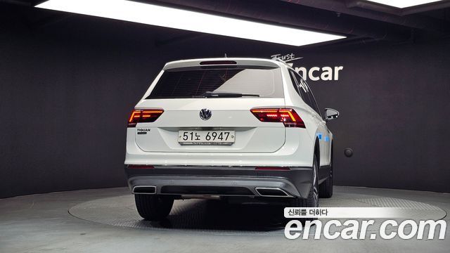 Volkswagen Tiguan 2.0 TDI Prestige — пробег 191 589 км — фото 4 из 5